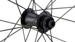 ZIPP 303 Firecrest® Carbon Tubeless Disc Center Lock Laufradsatz -Bike-Components 340767